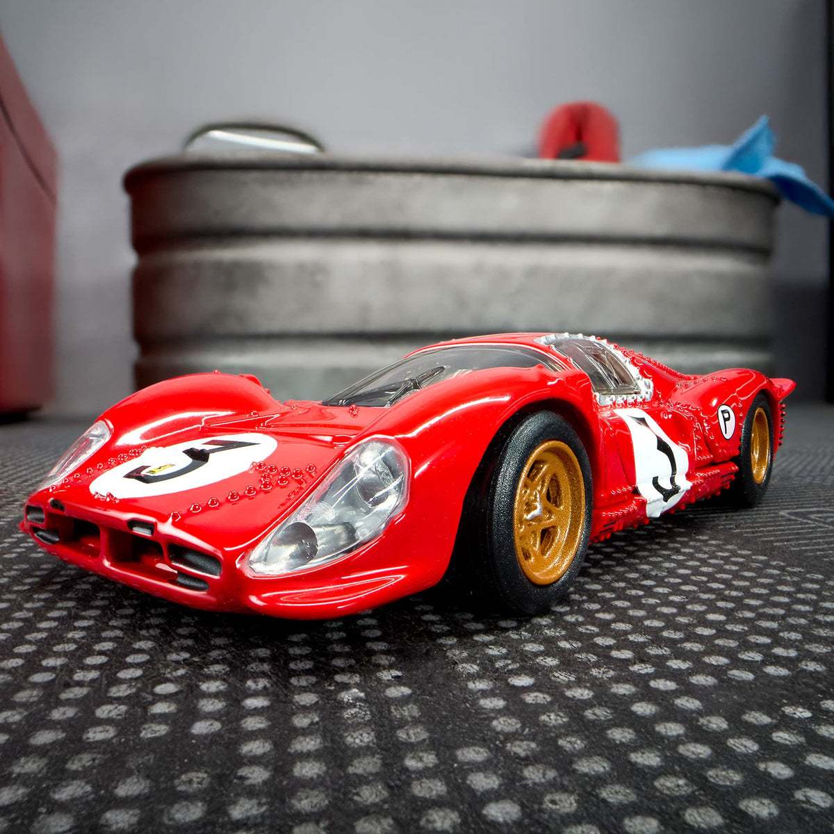 Hot Wheels Elite 64 1967 Ferrari 330 P4