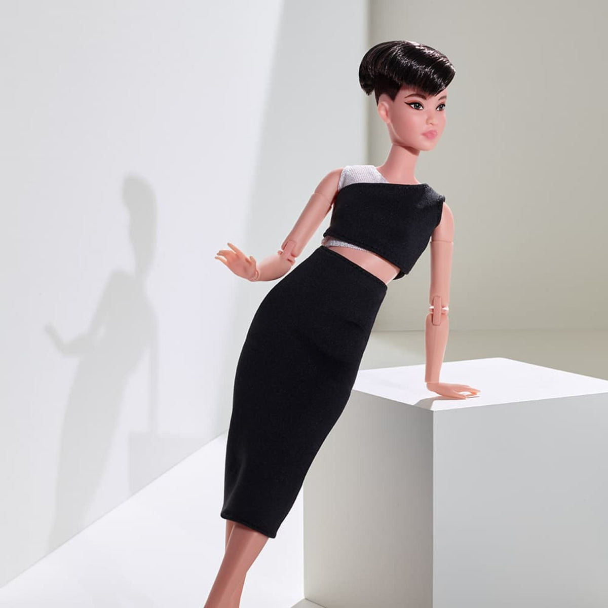 Barbie Looks Doll (Petite, Brunette Pixie Cut)